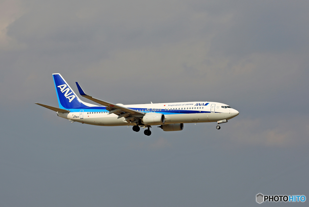 「良い天気」 ANA 737-881 JA78AN 到着