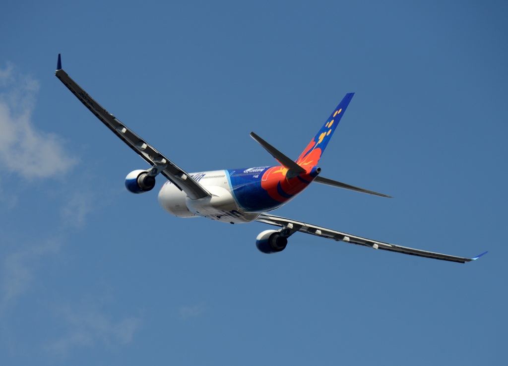 離陸 Air Calin A330-200