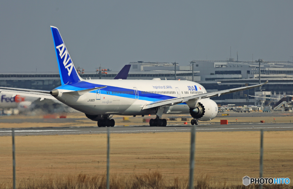 「スカイ」 ANA 787-9 JA880A 出発