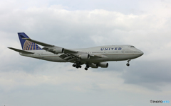 「☁」 UNITED 747-400 N105UA Landing