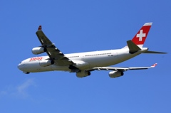 離陸　SWISS A340-313 HB-JMG