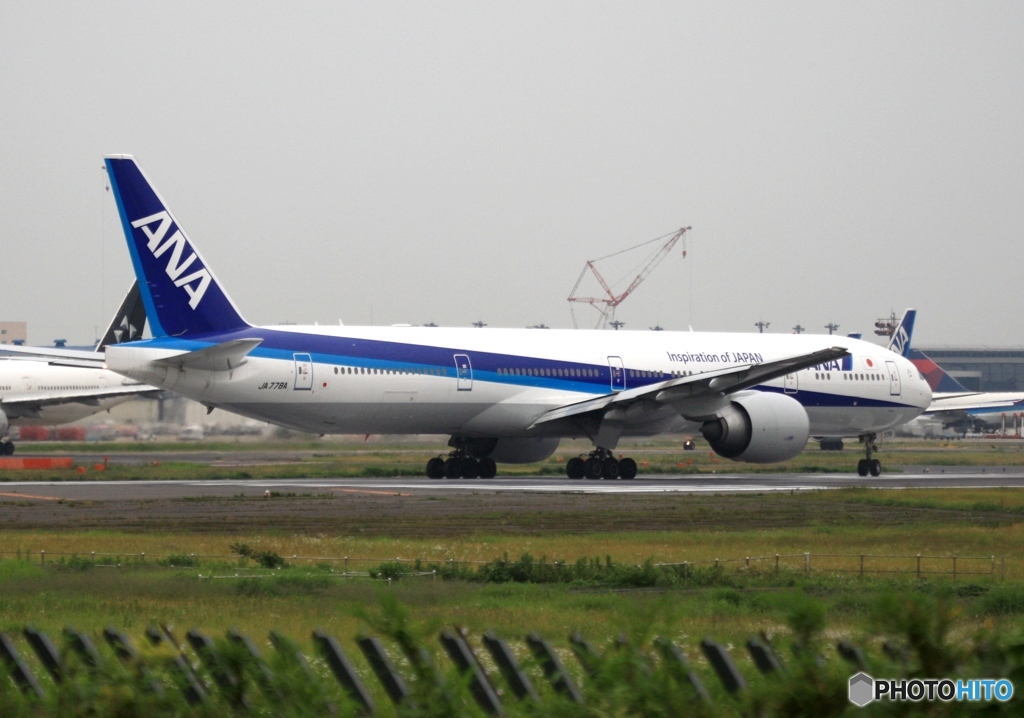 離陸　ANA 777-381