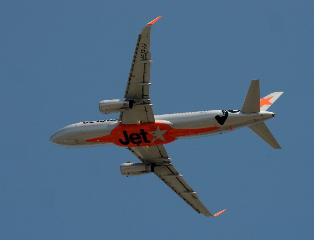 JetStar A320-200  飛び立ち
