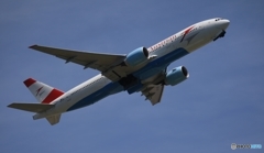 離陸　Austrian 777-2Z9 