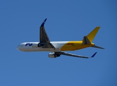Polar 767-300F 飛び立ち