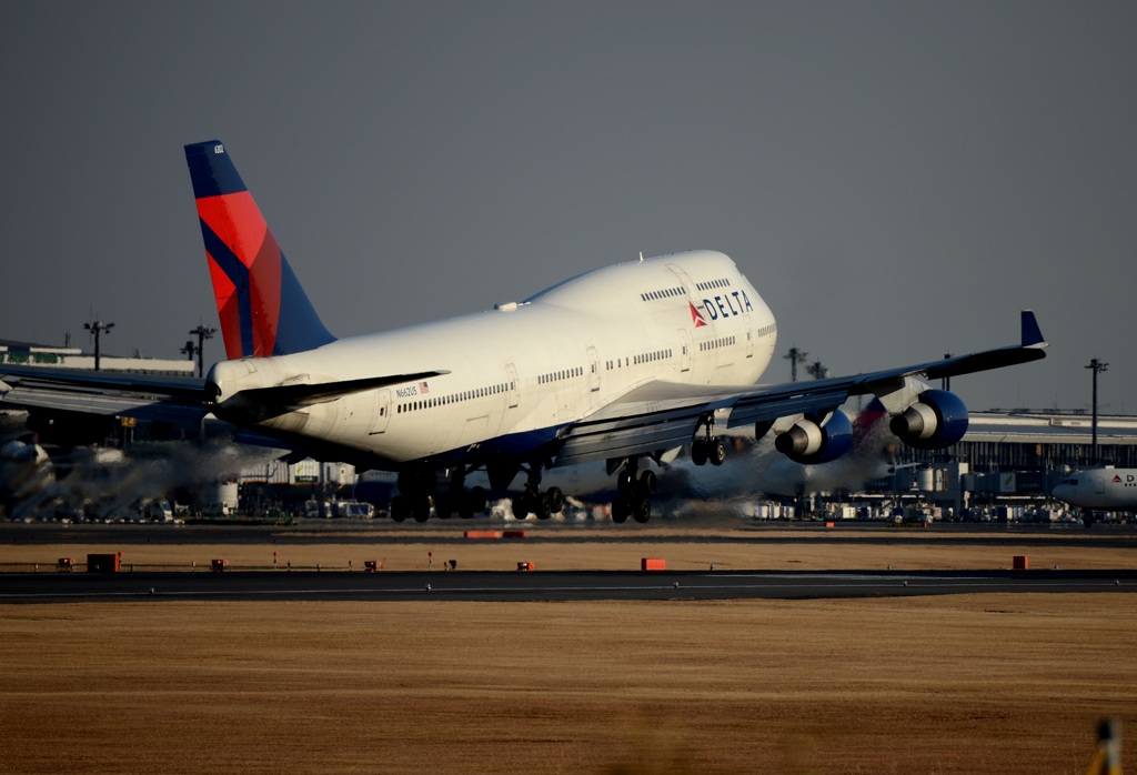 Delta 747-400