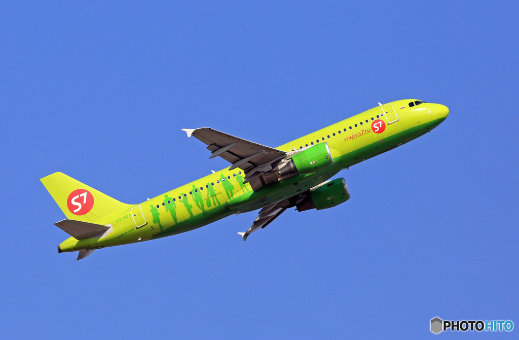 Takeoff:S7 Siberia  A320-214 VQ-BOA