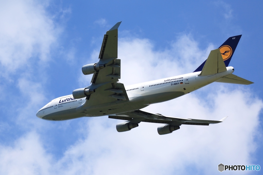 出発　Lufthansa 747-400 