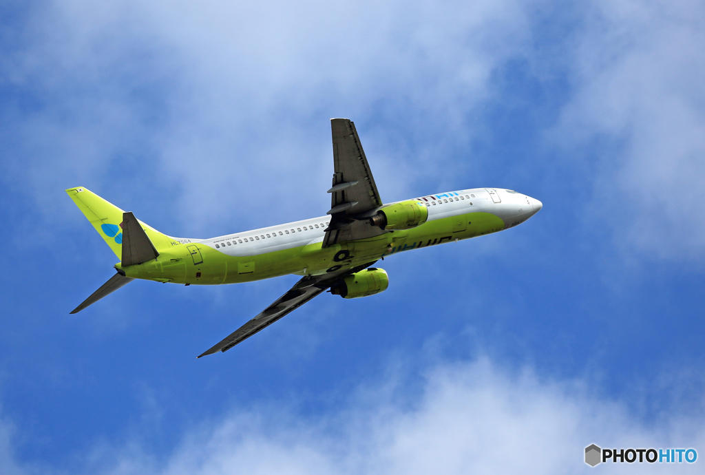離陸 JIN AIR 737-86N HL7564