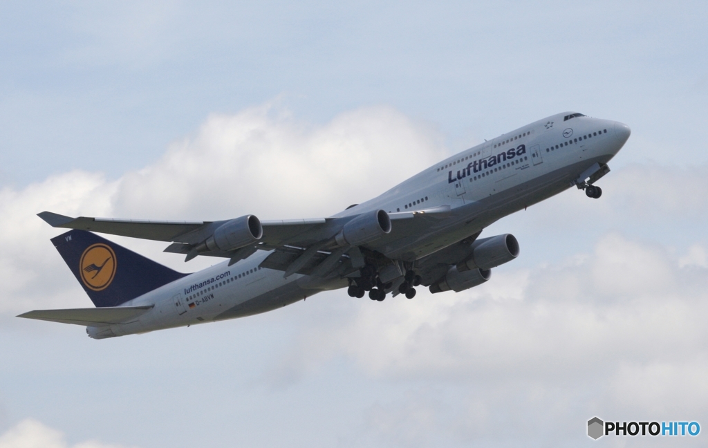 出発　Lufthansa 747-400