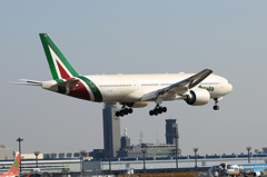 Landing  Alitalia 777-243 EI-DBL