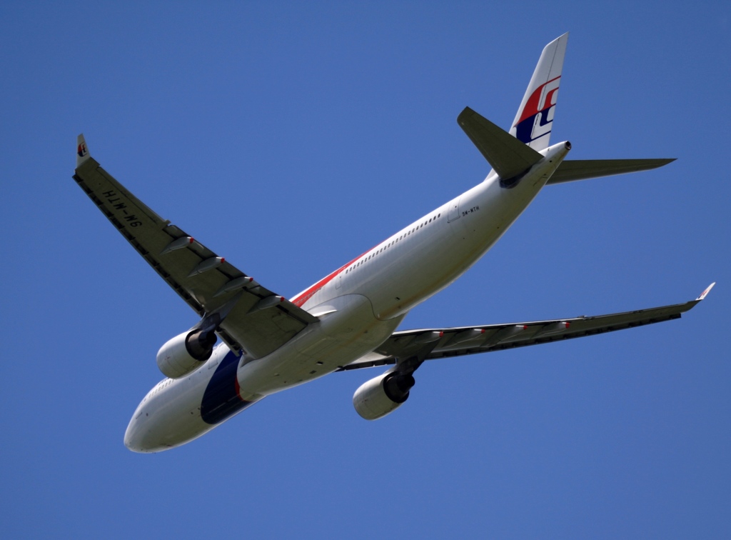 マレーシア A330-323 離陸　