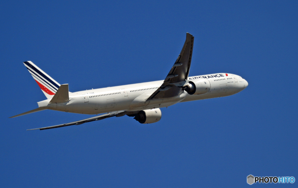 出発 Air France 777-328 F-GSQK