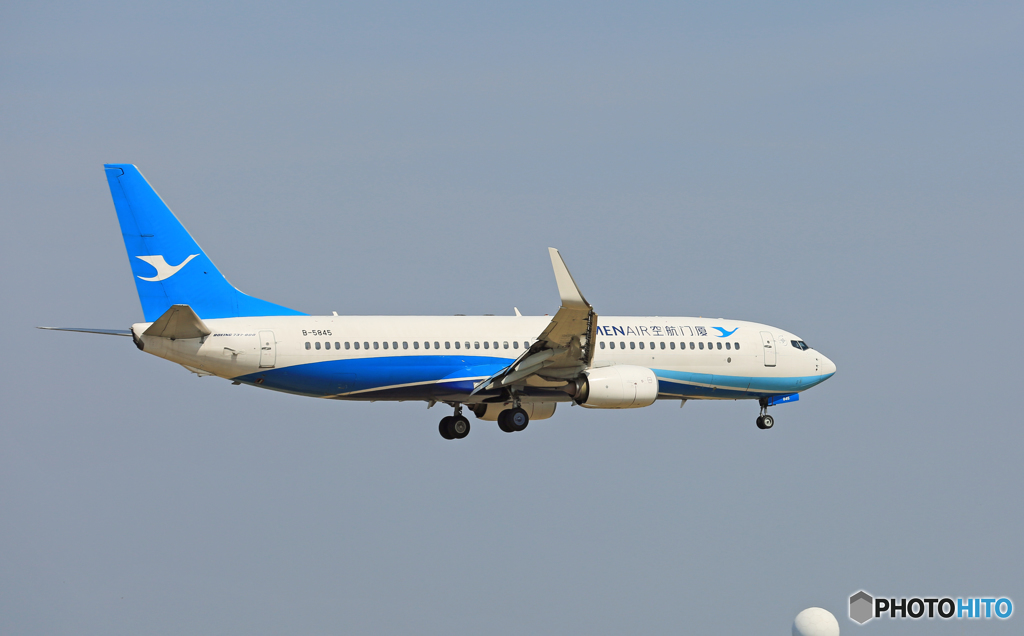 「青い空」が一番 厦門航空 737-85C B-5845