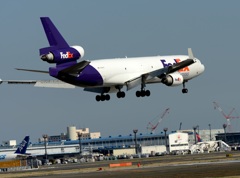 FedEx MD-11 到着