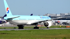 出発（171）KOREAN 777-300