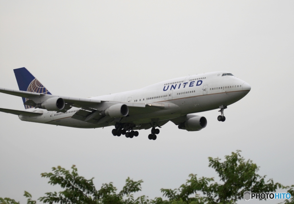 曇り UNITED 747-400