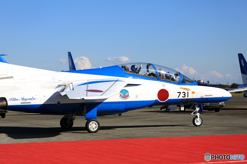 ☮休憩タイム（233）✈入間航空祭　１番機スタート、お手振りです