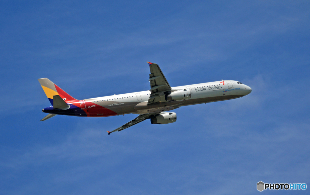 「青い空」Asiana A321-231 HL8278