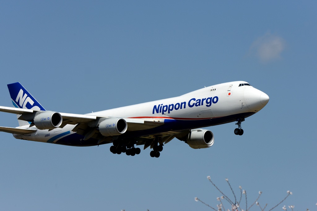 到着 NCA 747-8F