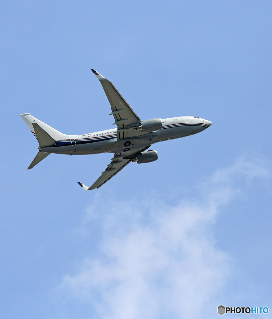 飛び立ち Boeing 737-7BC N835BA