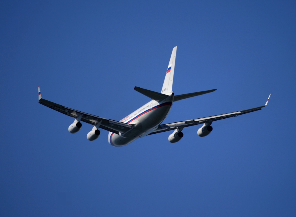 Oh!  Ilyushin IL-96-300 出発　