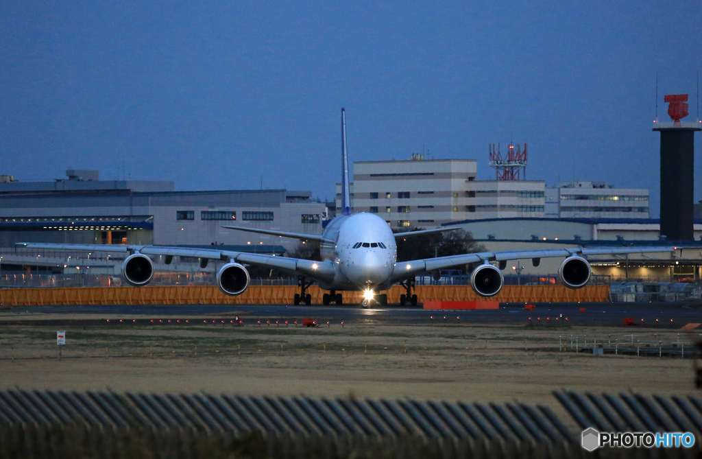 「SKY」 Thai A380-841 HS-TUE 出発