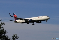 Delta 767-332 到着　