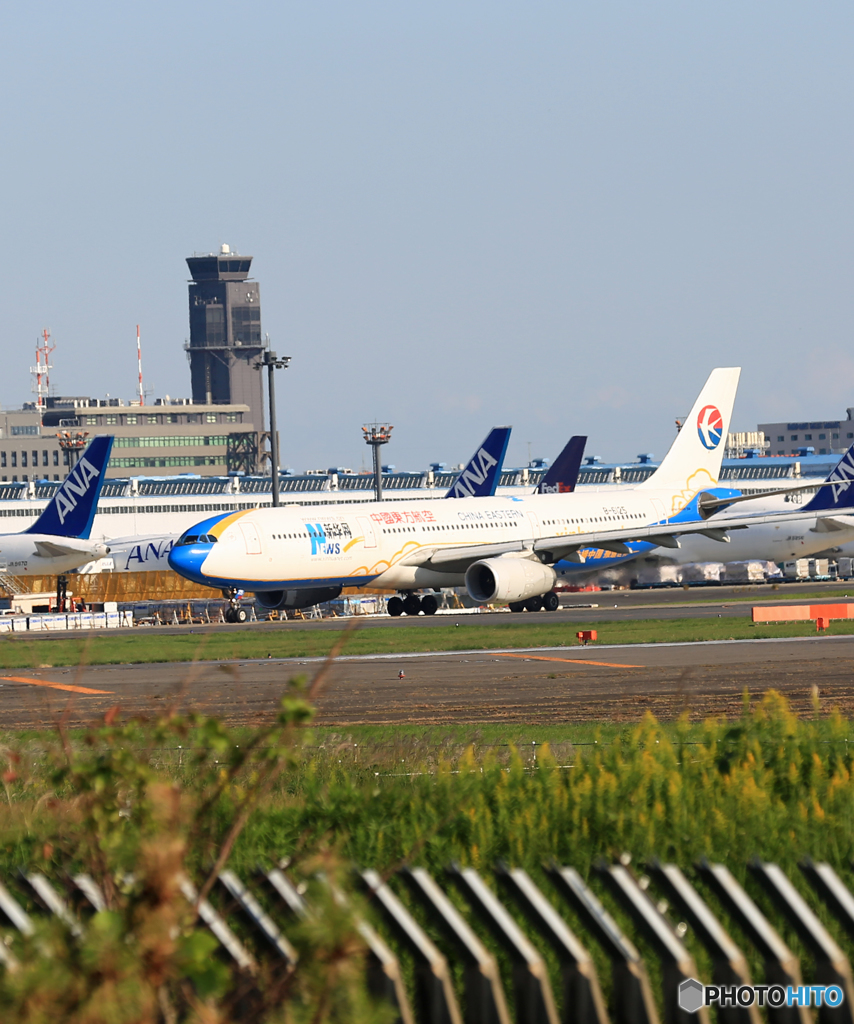 離陸 中国東方A330-343 B-6125 