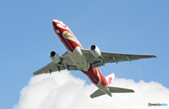 離陸Air China 777-2J6 B-2060 