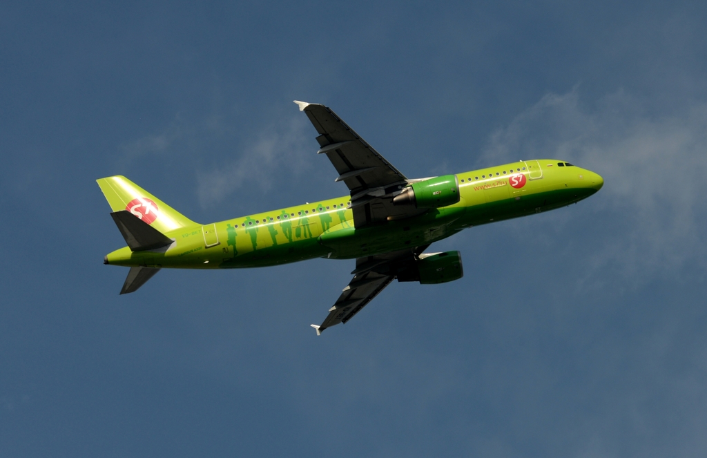 離陸（135）S7 ｼﾍﾞﾘｱ航空 A320 