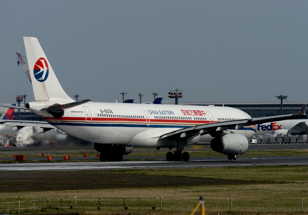 中国東方 A330-300 出発