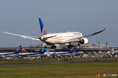 着陸 UNITED 787-9