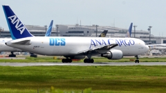 出発（160）DCS Cargo 767-300ER