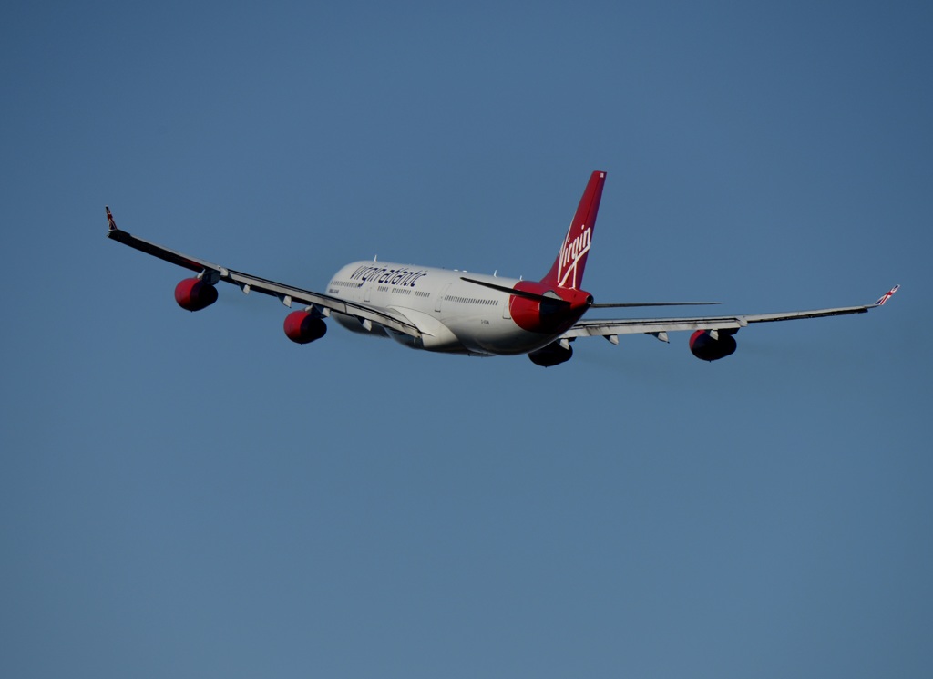 virgin A340-300  飛び立ち