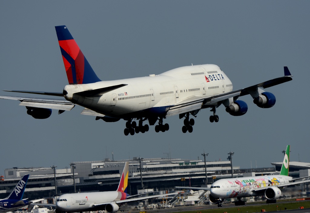 DELTA 747-400 着陸　