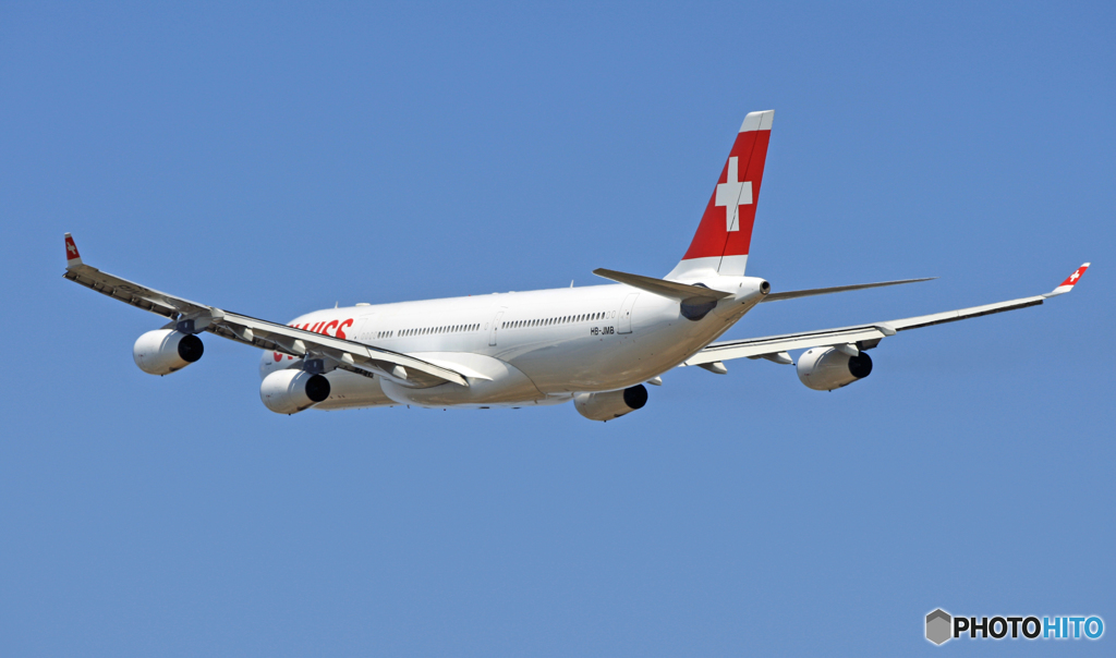 離陸 SWISS A340-313 HB-JMJ