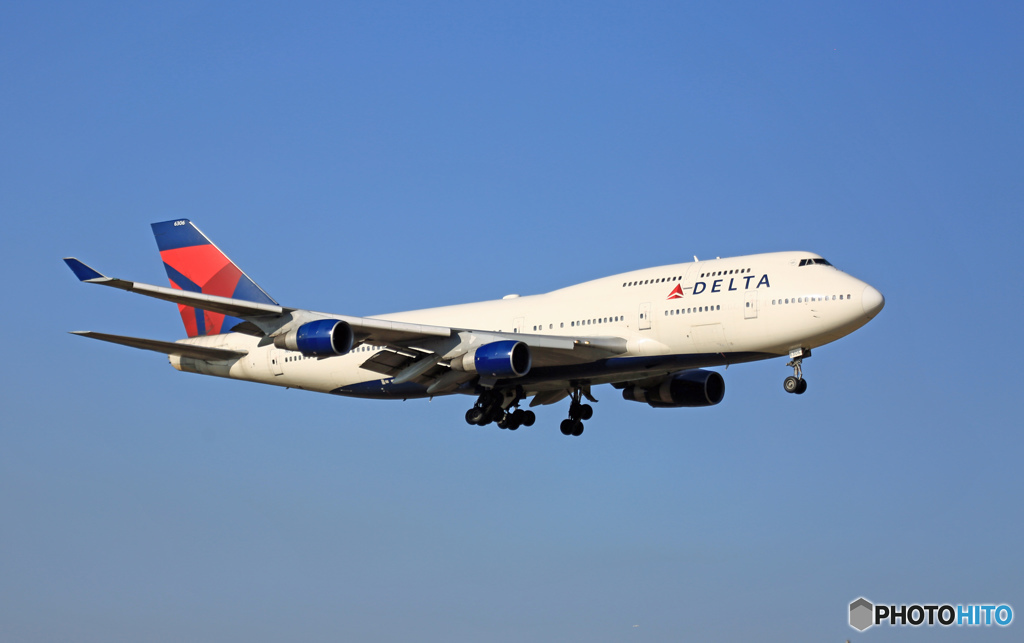 到着 Delta 747-400 N666US