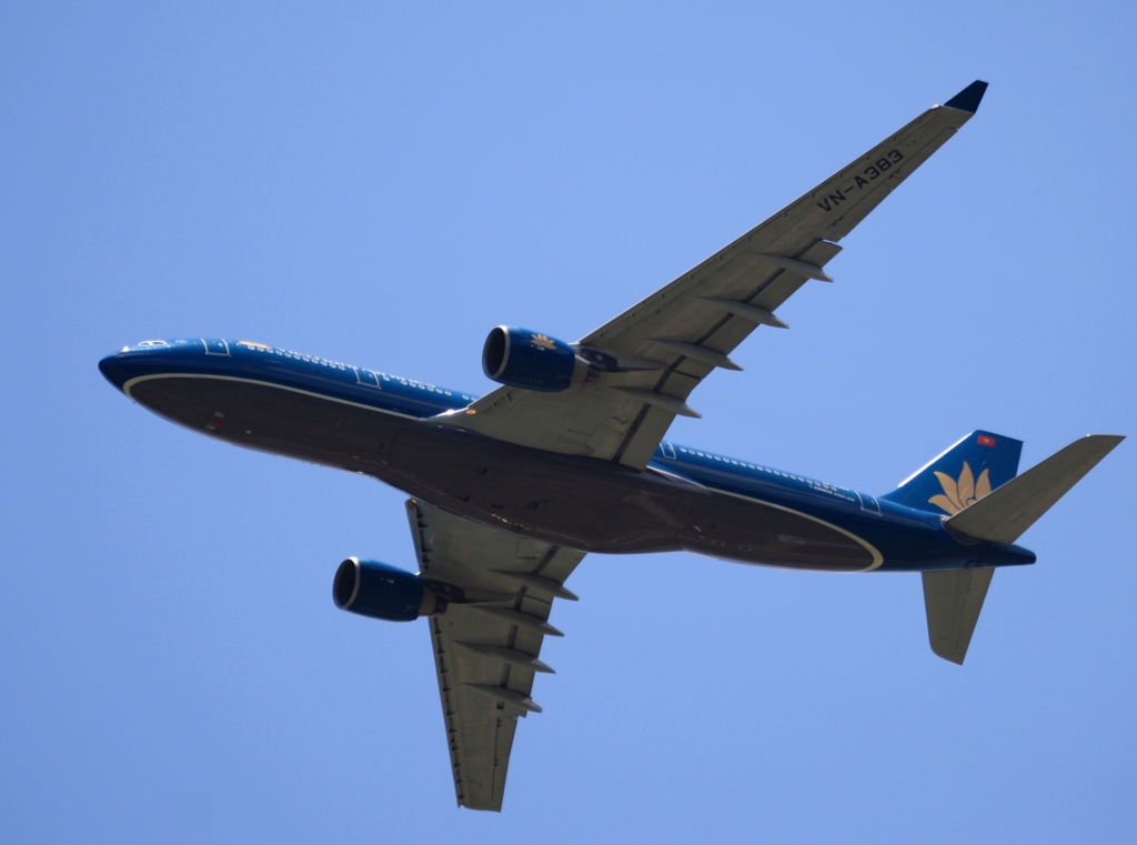 飛び立ち　vietnam A330-200