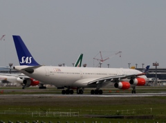 SAS A340-313 出発　