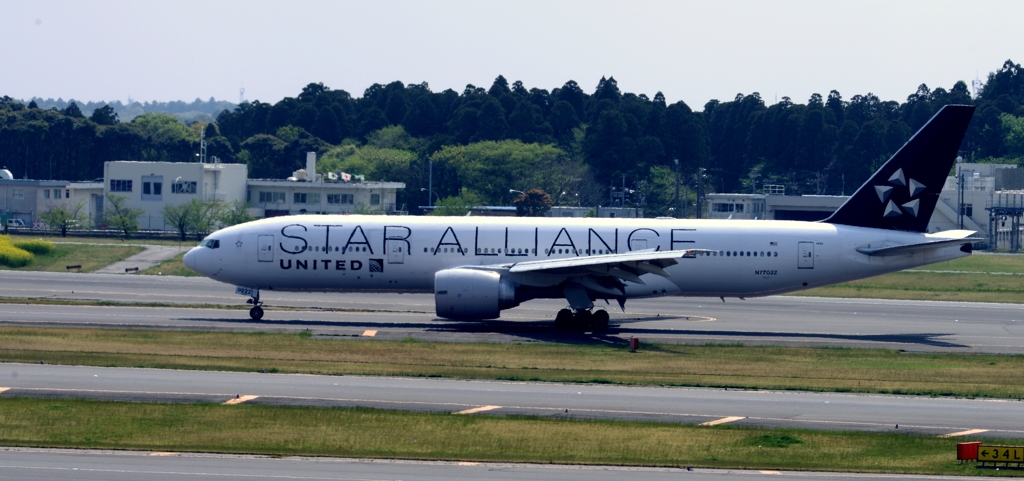 STAR ALLIANCE 777-200ER