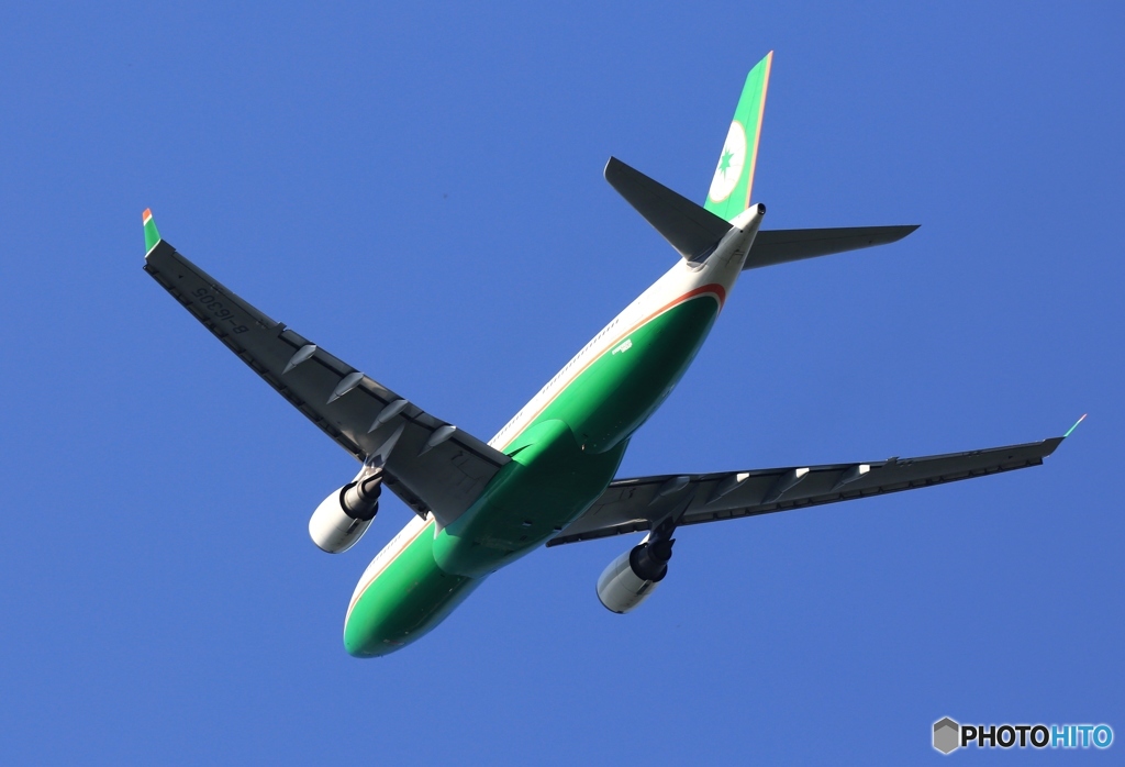 出発 EVA A330-203 B-16305