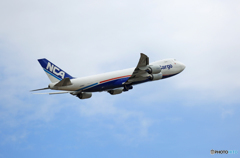 「空色」 NCA 747-8KZF JA16KZ離陸 