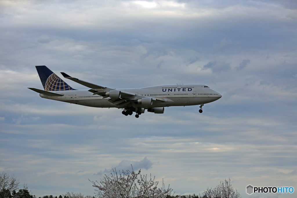「空色」 UNITED 747-400 N118UA着地前