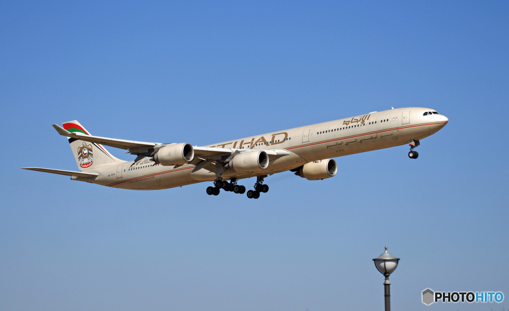 ETIHAD A340-642 A6-EHE 離陸 