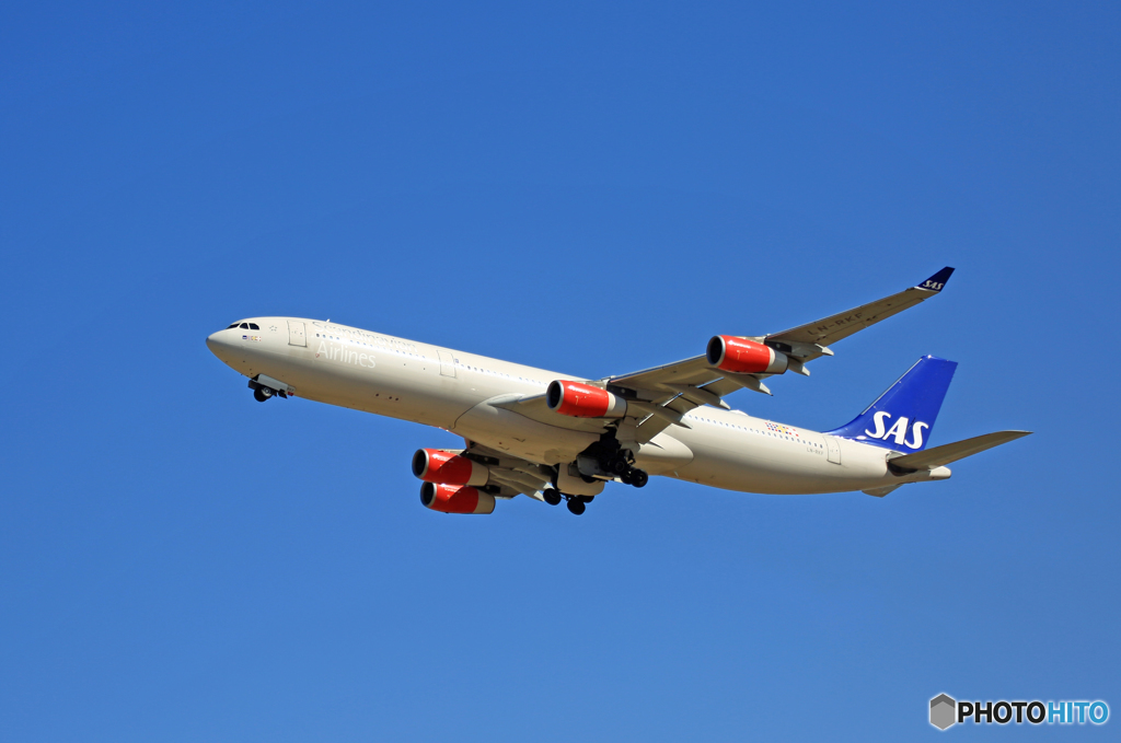 Takeoff☀  SAS A340-313 LN-RKF