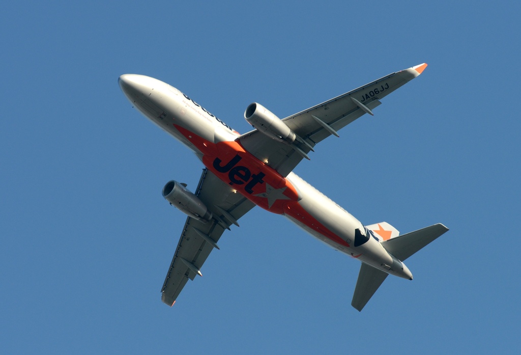 離陸（387）Jetstar A320-232 