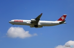 SWISS A340-313  出発　