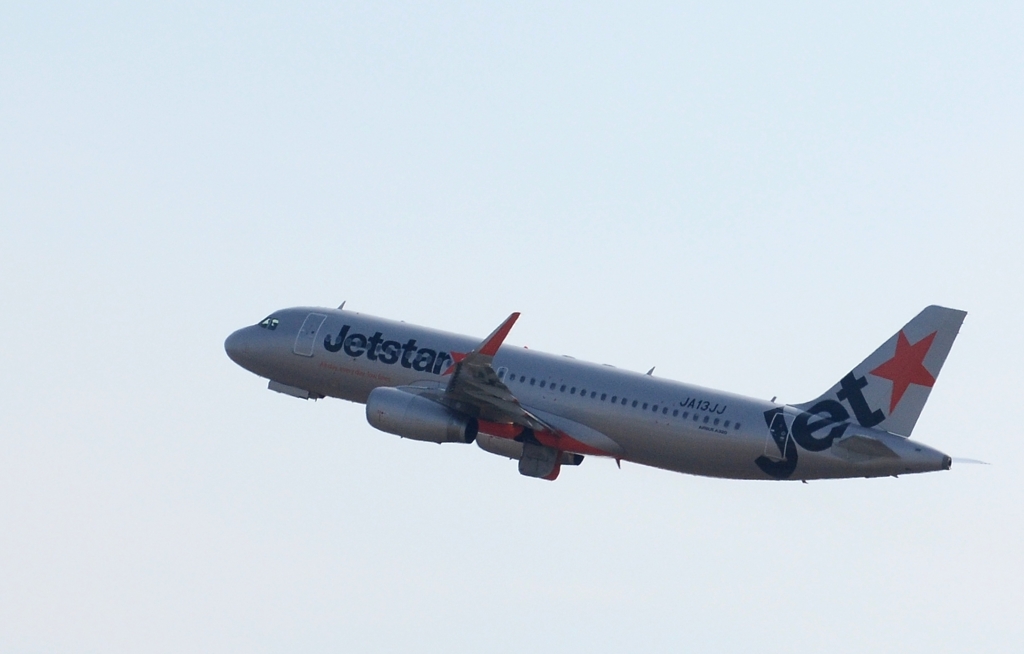 飛び立ち（81）Jetstar A320