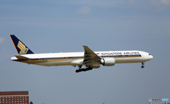 「晴れ」 Singapore 777-300 9V-SWL 着地前